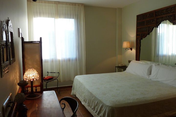 Room 5 of 19