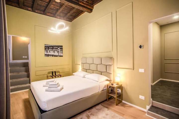 Room 19 of 39