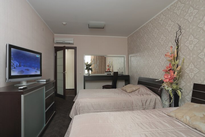 Room 8 of 29