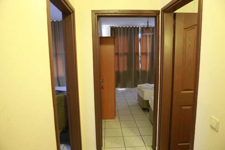 Room 10 of 44