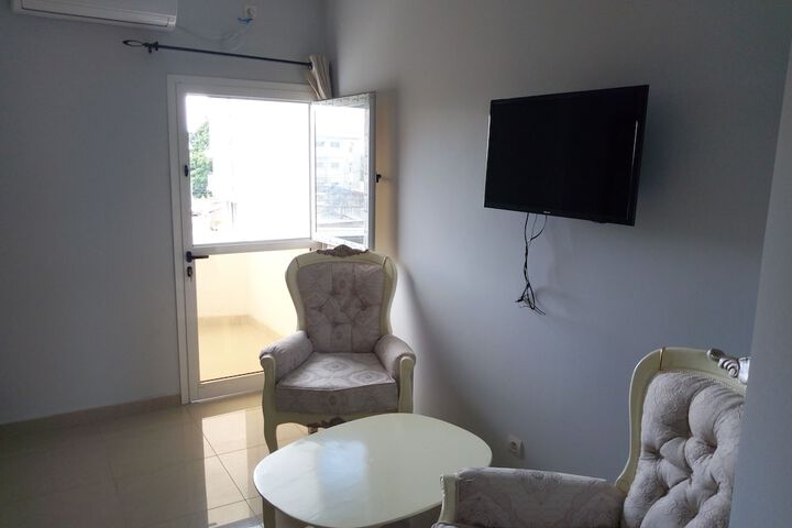 Room 8 of 20