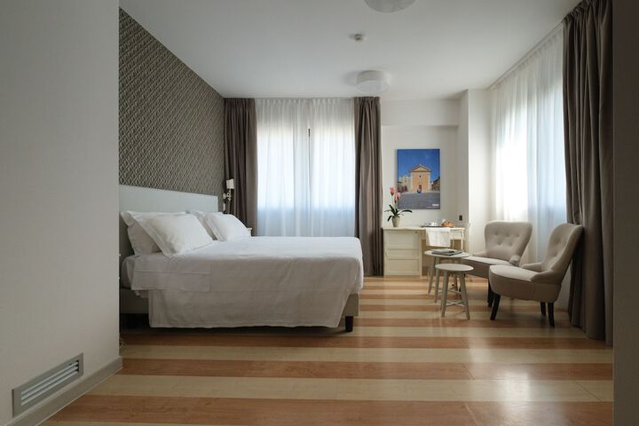 Room 13 of 53