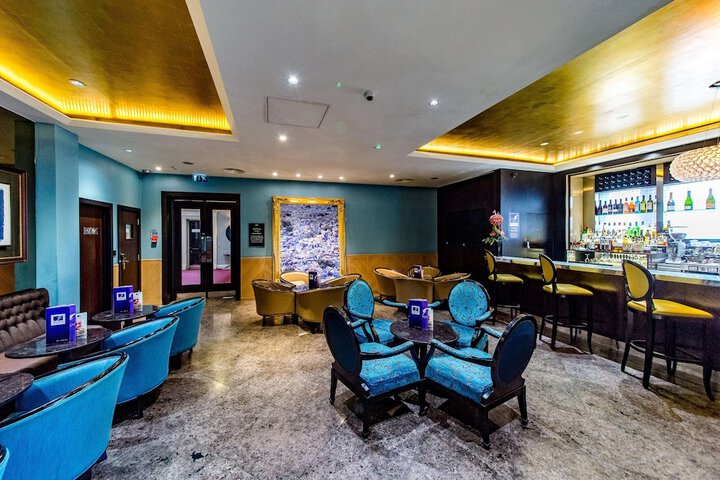 Lounge 111 of 127