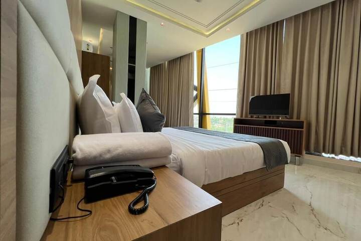 Room 7 of 20