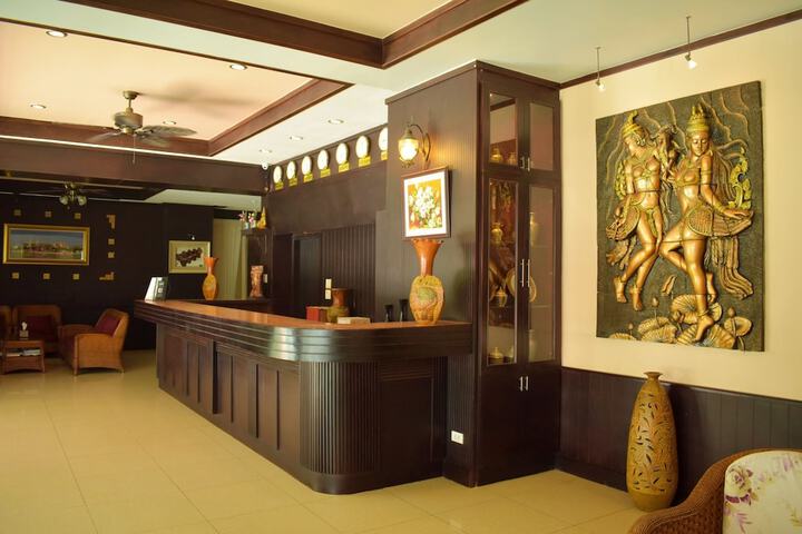 Hotel Lobby