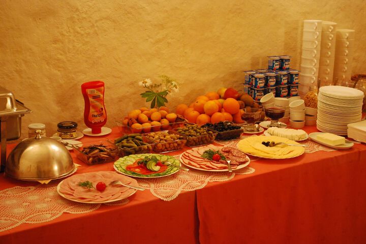 Dining 32 of 35