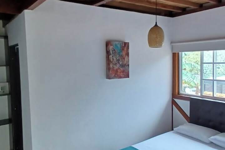 Room 6 of 31