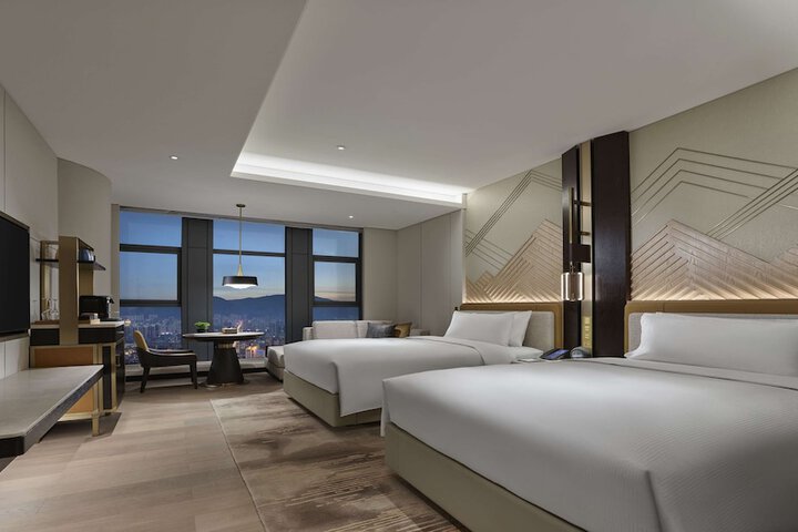 Room 14 of 61