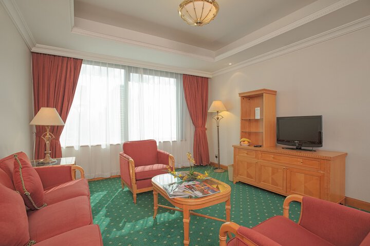 Room 20 of 37