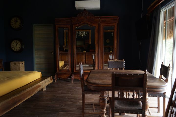 Room 19 of 33