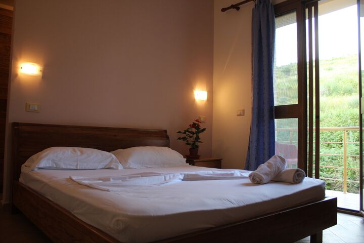 Room 11 of 29