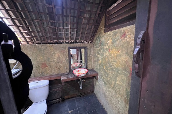 Room 48 of 89