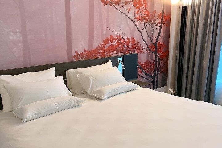 Room 6 of 119