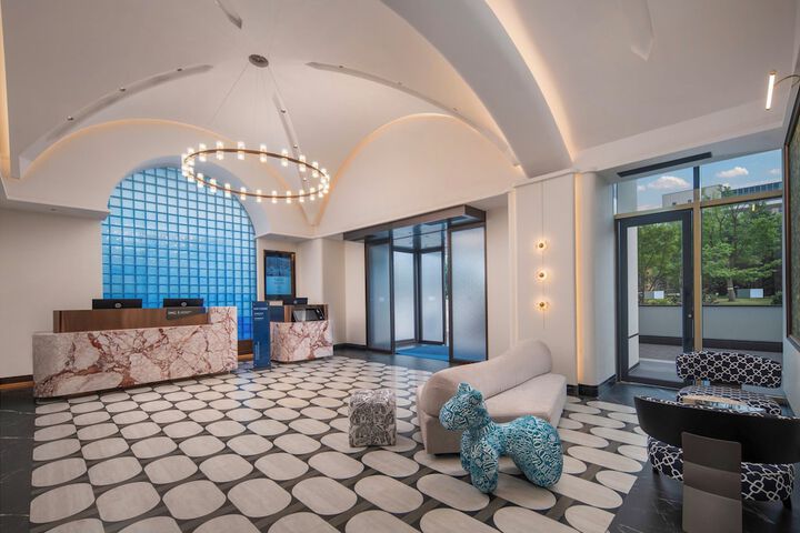 Hotel 71 of 77