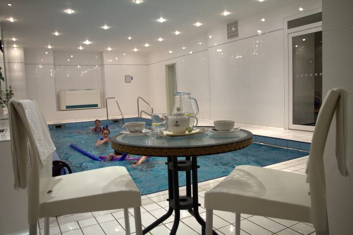 Pool 16 of 40
