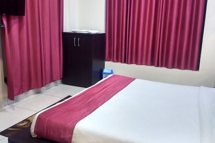 Room 11 of 41