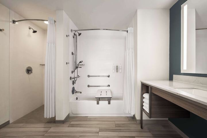 Bathroom shower