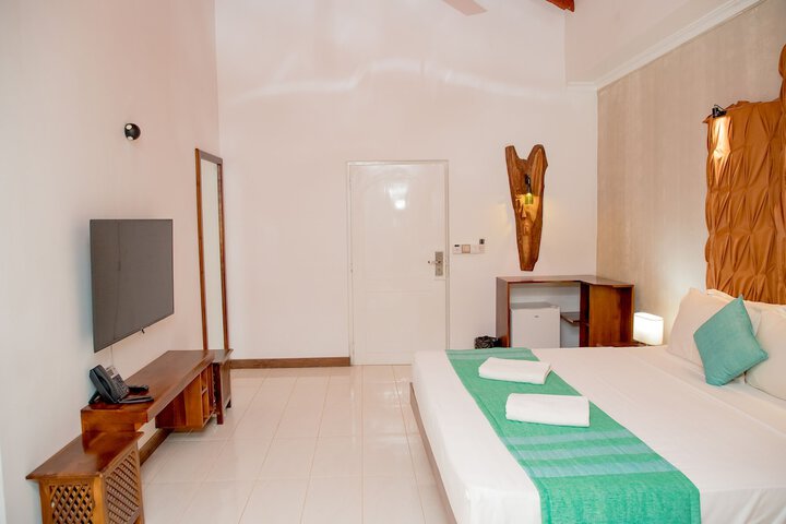 Room 7 of 26