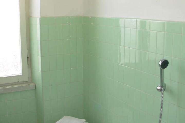 Room 10 of 23