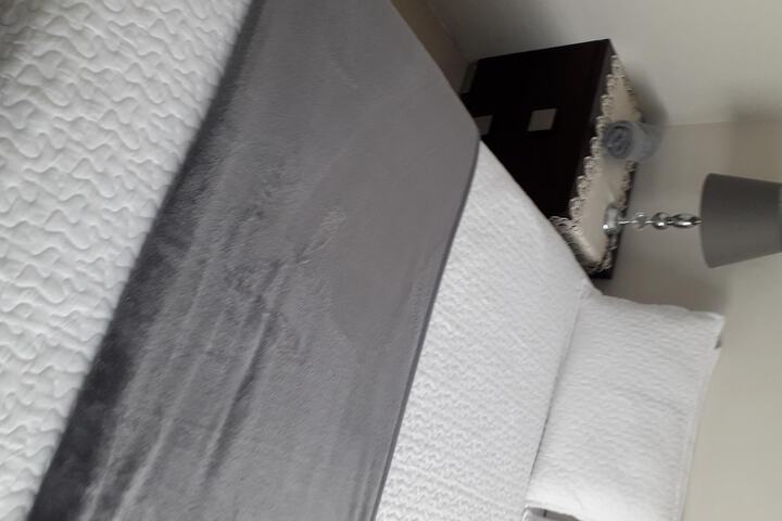 Room 2 of 10