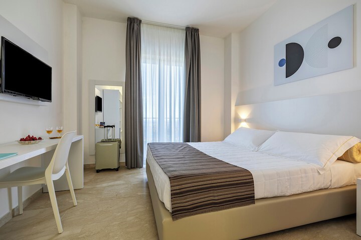 Room 35 of 128
