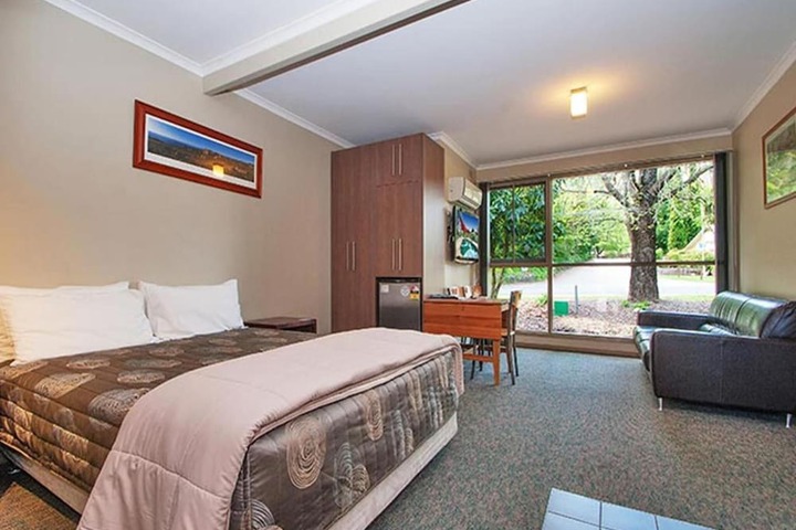 Room 19 of 40