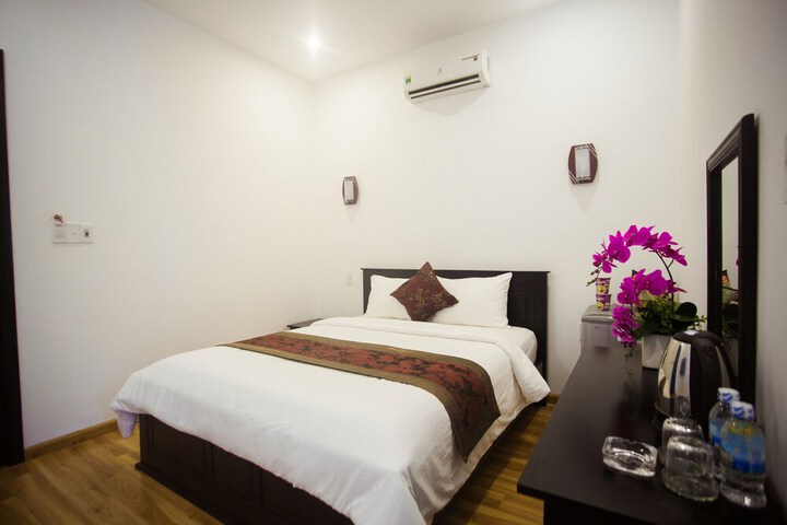 Room 5 of 31