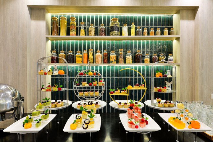 Dining 93 of 125
