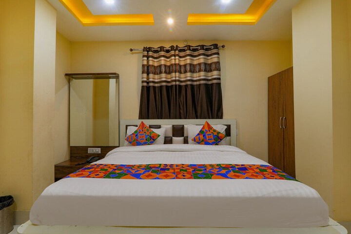 Room 27 of 44