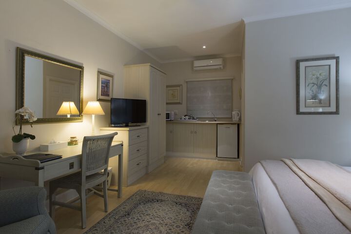 Room 16 of 49