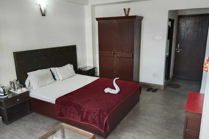 Room 15 of 29