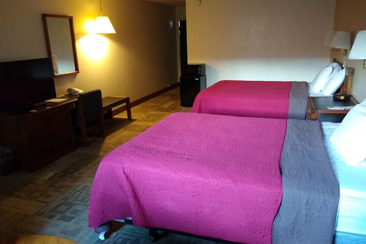 Room 13 of 34