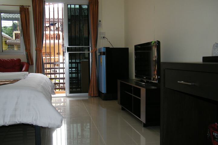 Room 6 of 40