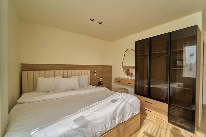 Room 50 of 174