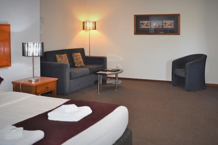 Room 10 of 35