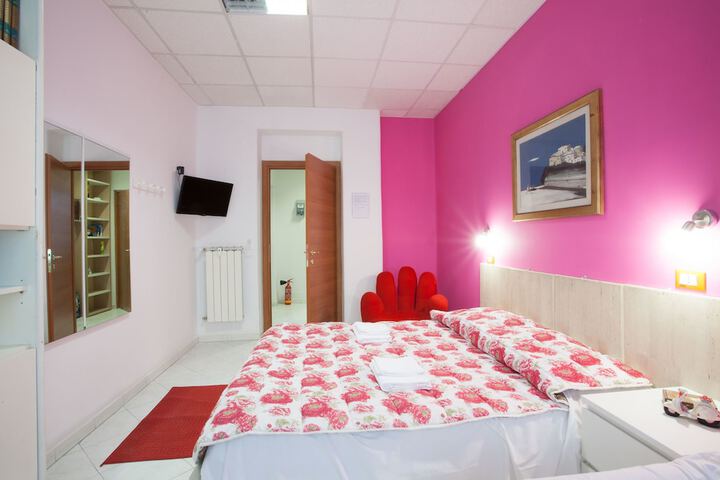 Room 42 of 68