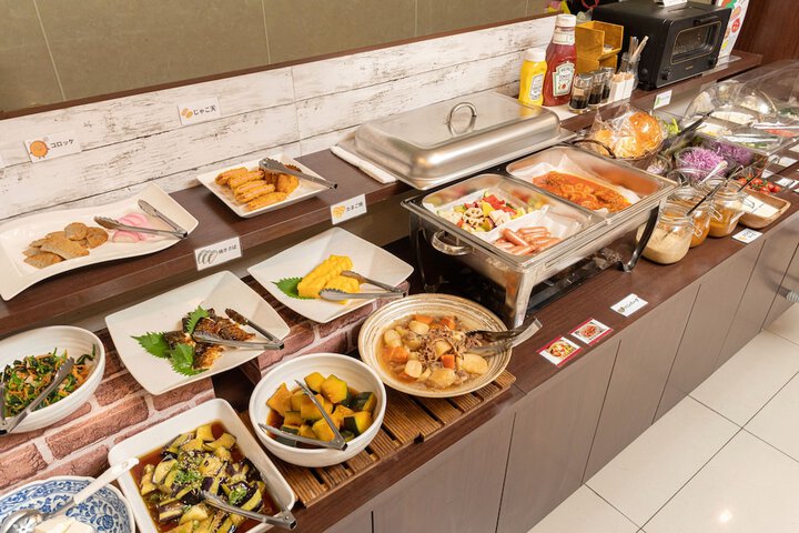 Dining 76 of 82