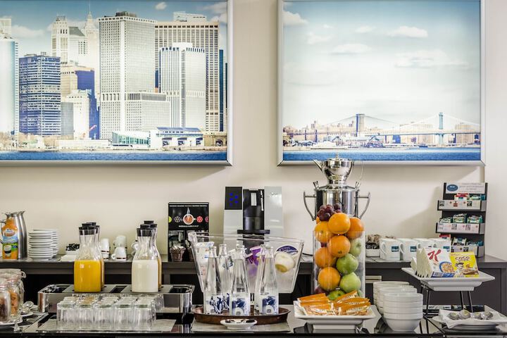 Breakfast/Coffee Service 40 of 55