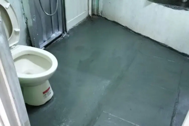 Room 8 of 15