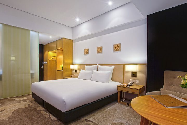 Room 12 of 19