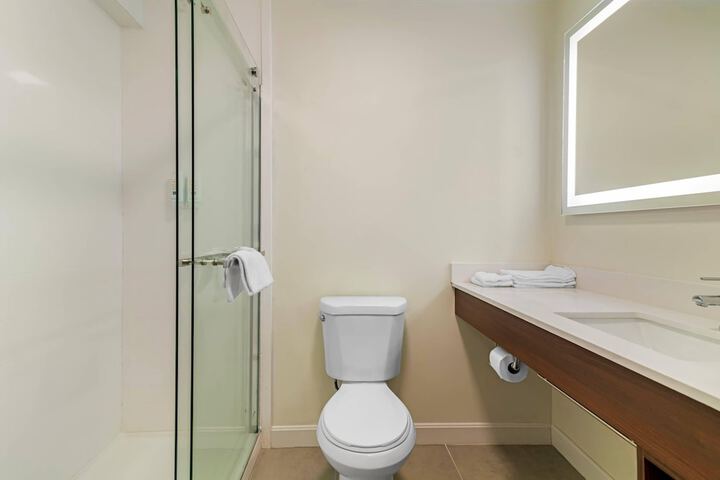 Room 14 of 26