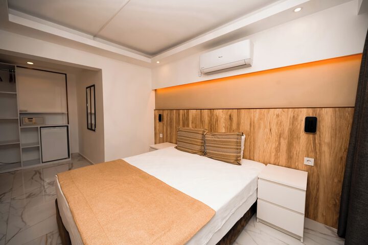 Room 44 of 123