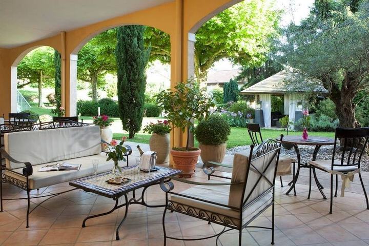 Terrace/Patio 50 of 57