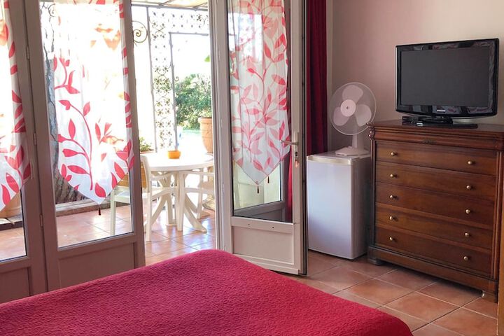 Room 9 of 40