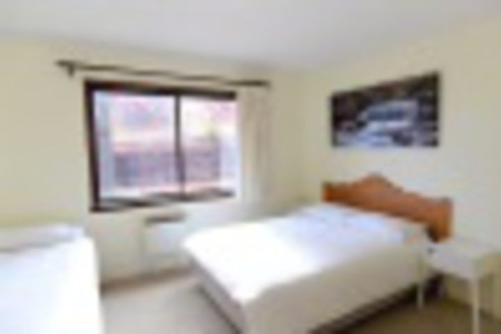 Room 196 of 693
