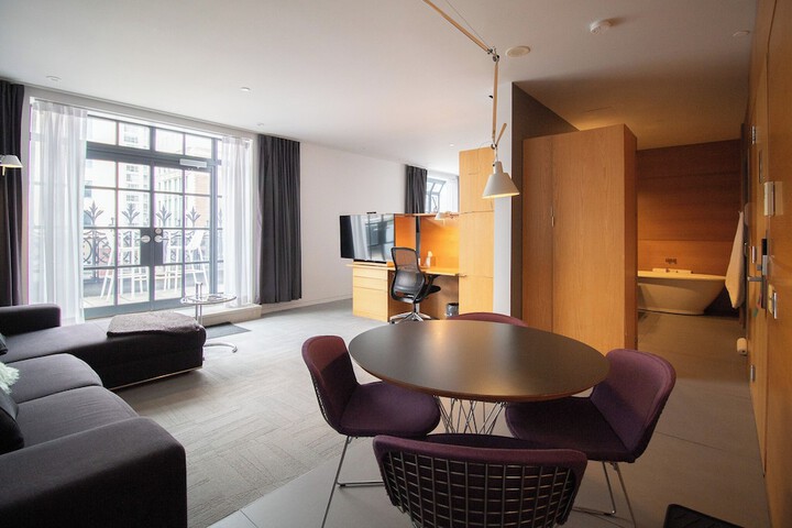 Room 47 of 118