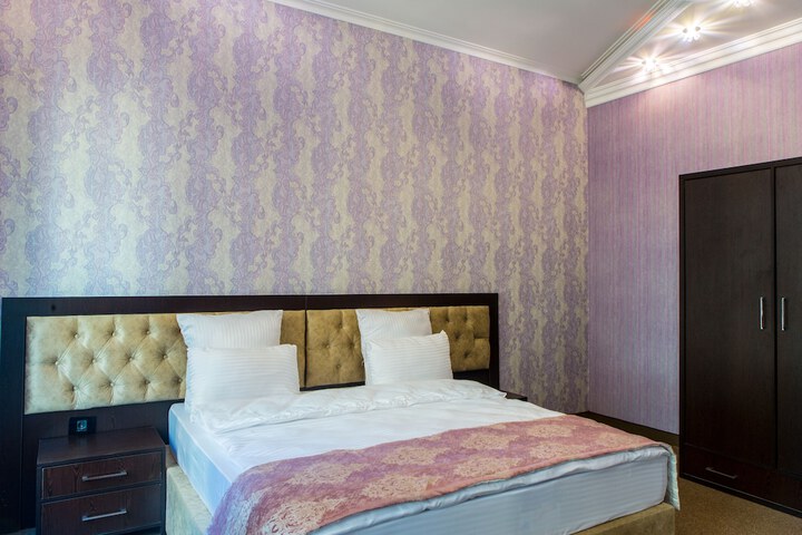 Room 7 of 30