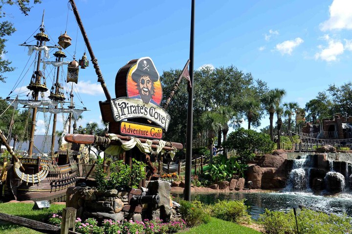 Mini-golf
