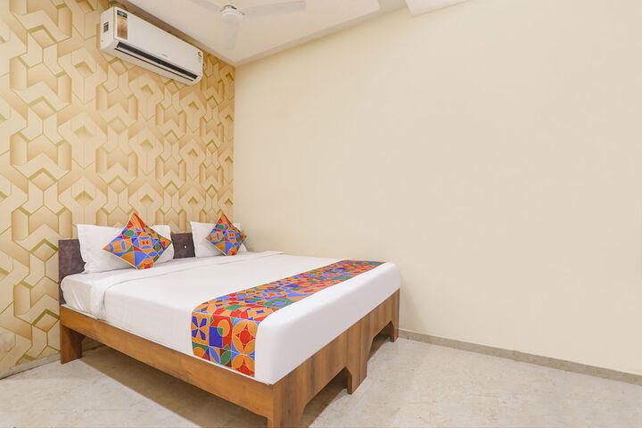 Room 16 of 27