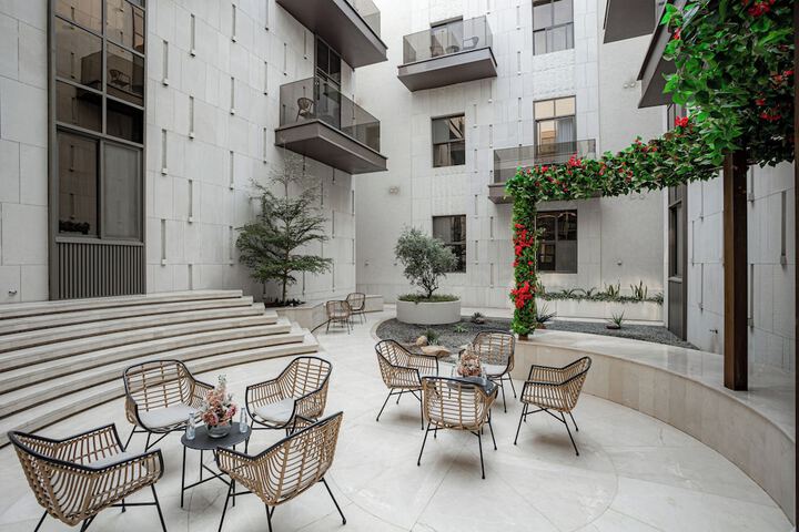 Hotel Exterior 51 of 57